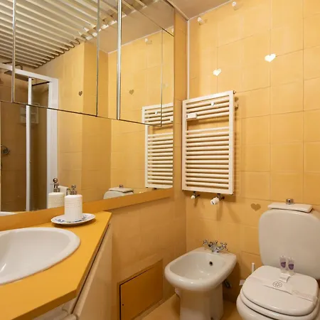 Capponi Palace Apartmán *